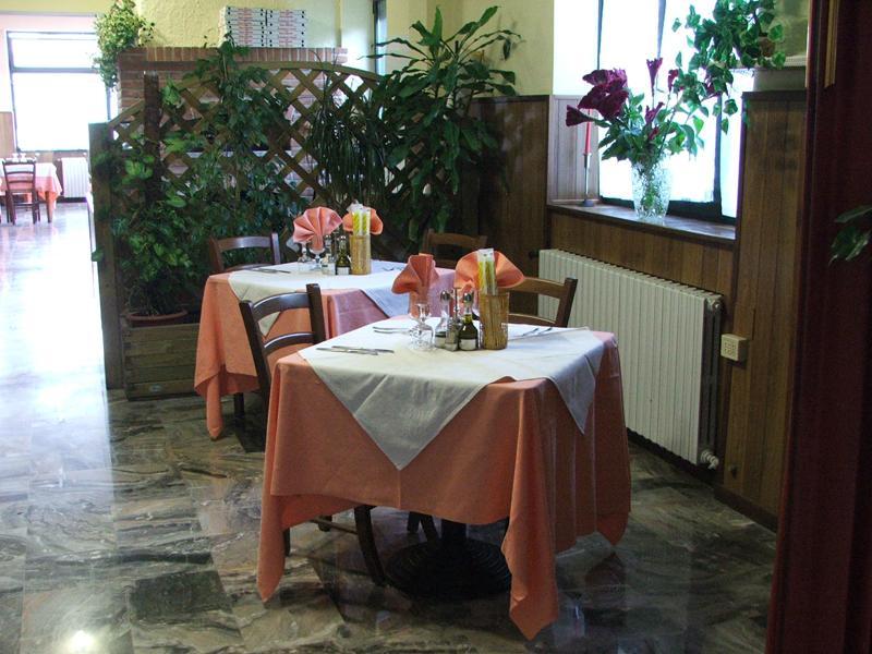 Hotel Ponte Autostrada Seriate Esterno foto